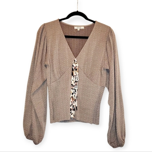 Gimmicks Textured Lace-up Top - Picture 2 of 11